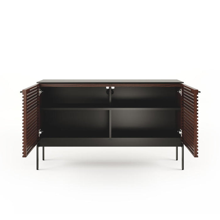 BDI BDICORR7128CHOC | Meuble multimédia - Portes persiennes - Bois massif - Noyer Teinté Chocolat-SONXPLUS.com