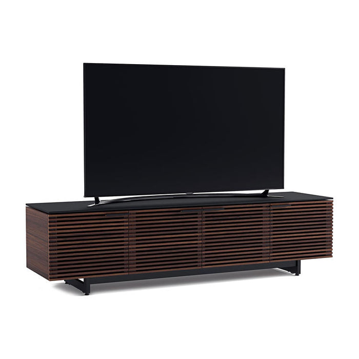 BDI BDICORR8173CHOC | Meuble multimédia - Portes à persiennes - Verre trempé - Bois massif - Noyer Teinté Chocolat-SONXPLUS.com